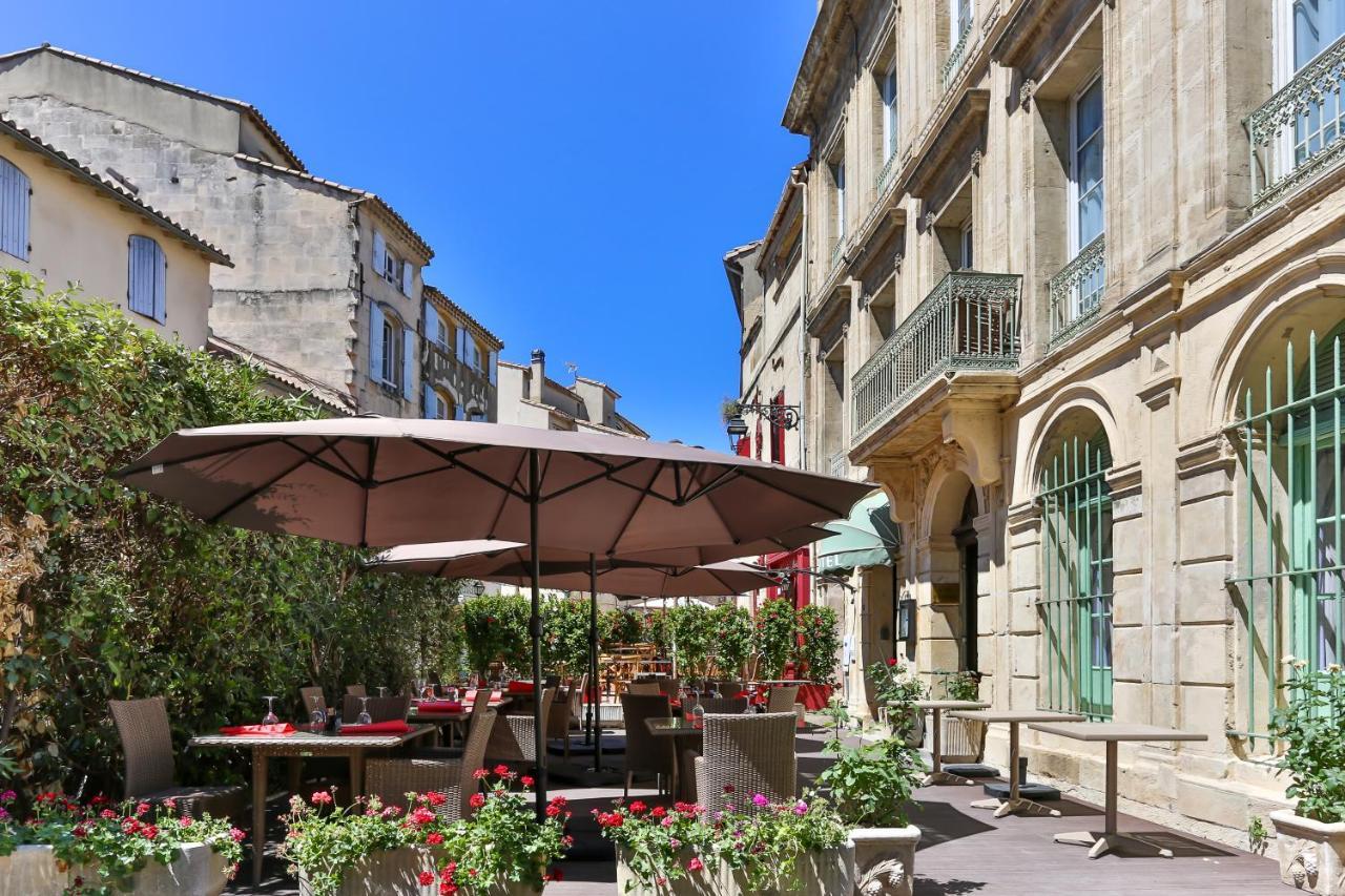 Hotel Le Relais De Poste Arles Centre Historique Esterno foto